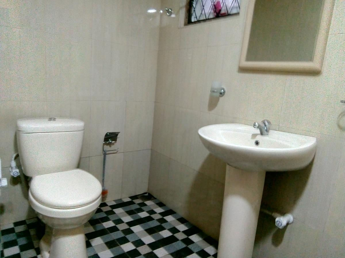 White Cottage 努沃勒埃利耶 外观 照片