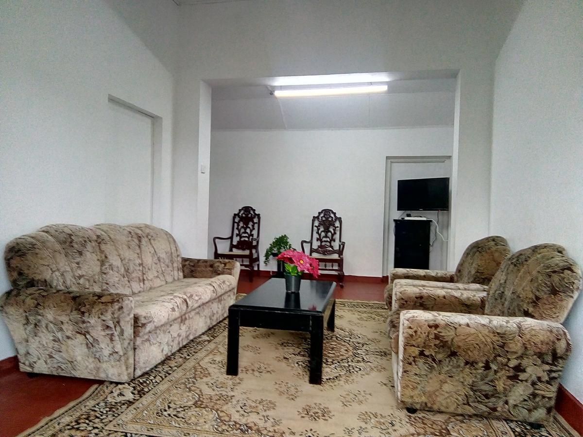 White Cottage 努沃勒埃利耶 外观 照片