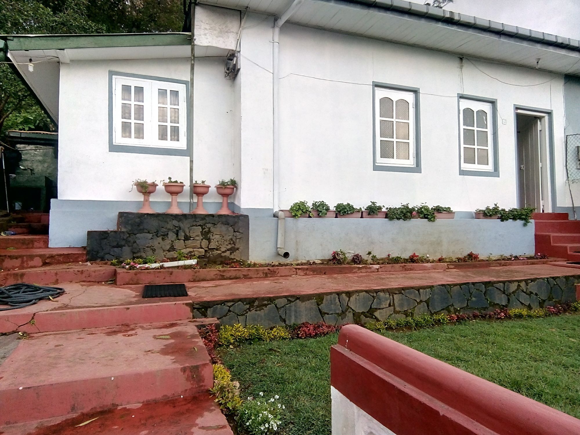 White Cottage 努沃勒埃利耶 外观 照片